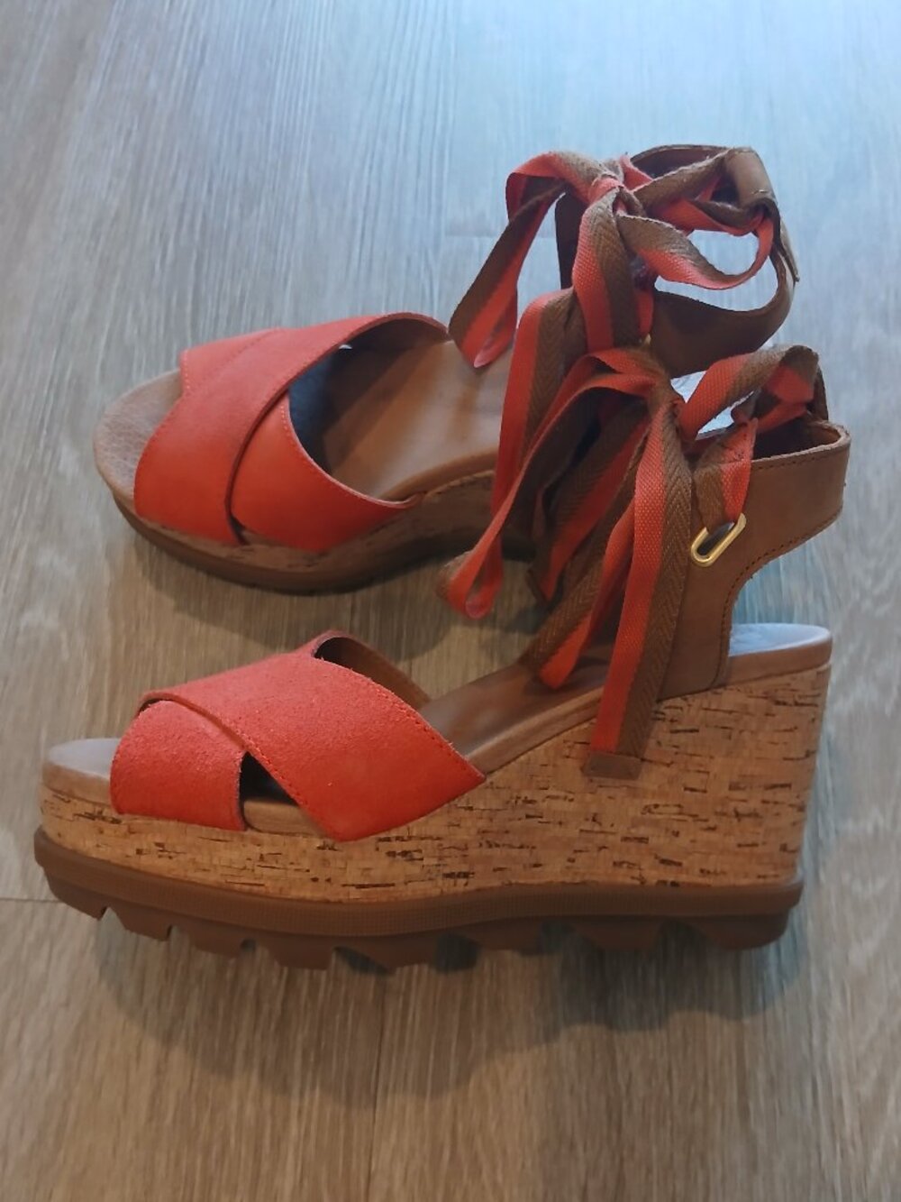 GREAT Women's Red Size 8 Sorel Comfortable Wedge Sandal